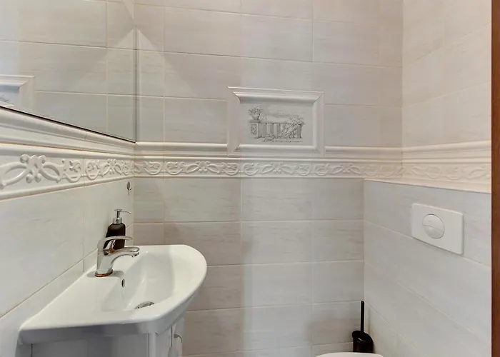 Floor Z Widokiem Na Morze By Downtown *