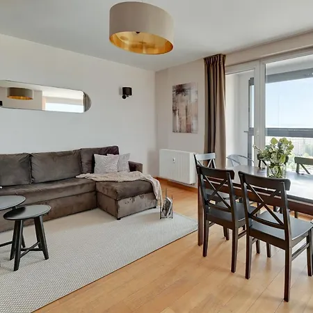 Floor Z Widokiem Na Morze By Downtown 格但斯克