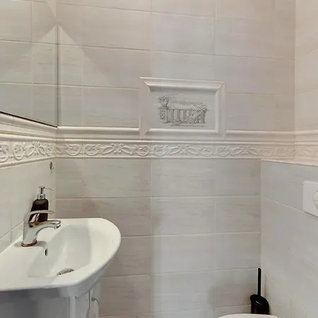 Floor Z Widokiem Na Morze By Downtown *